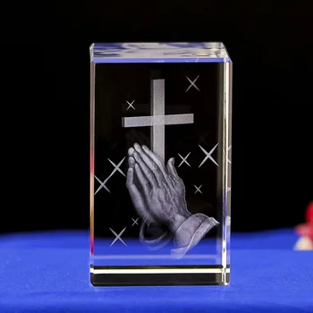 Кристален куб 3D гравиране, на кръста на Исус църковни украшения, сувенири християнски занаяти Исус християнството