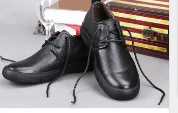 Лятото 2 нови мъжки обувки корейската версия на тренда 9 мъжки ежедневни обувки C7C070Q07